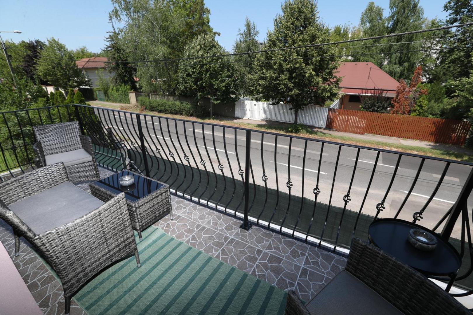 Four Flowers Apartman Шиофок Экстерьер фото