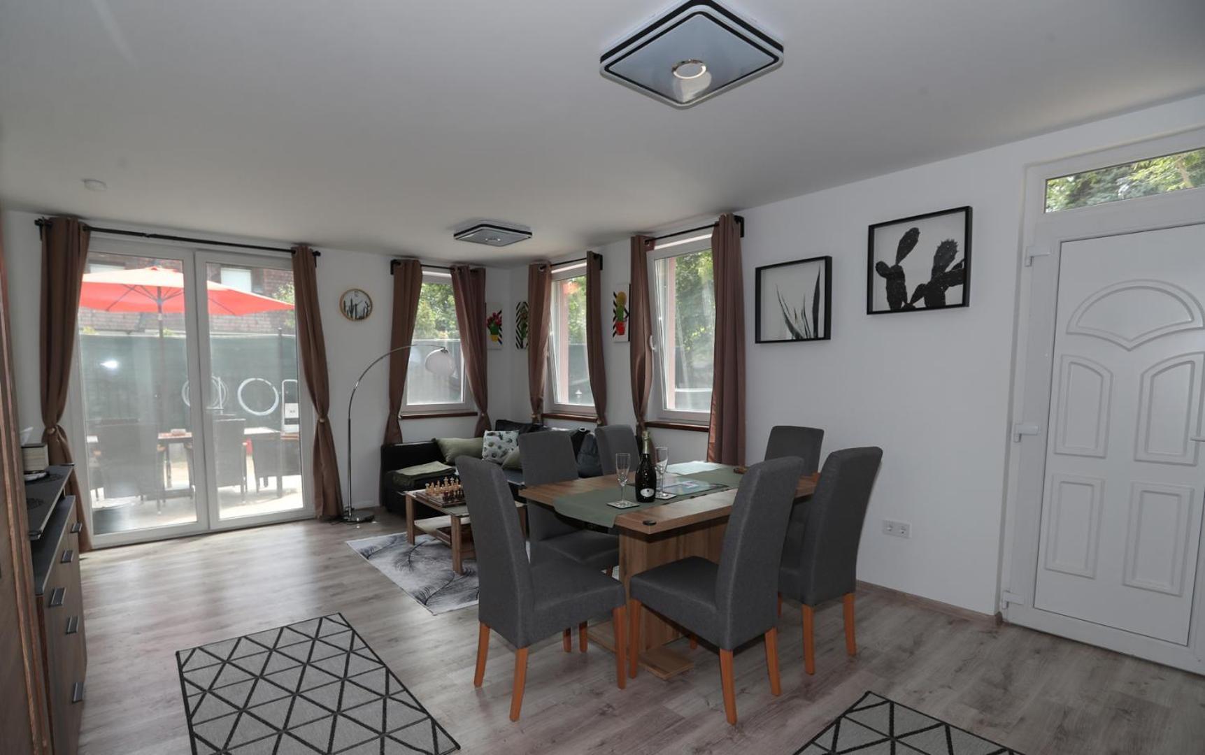 Four Flowers Apartman Шиофок Экстерьер фото