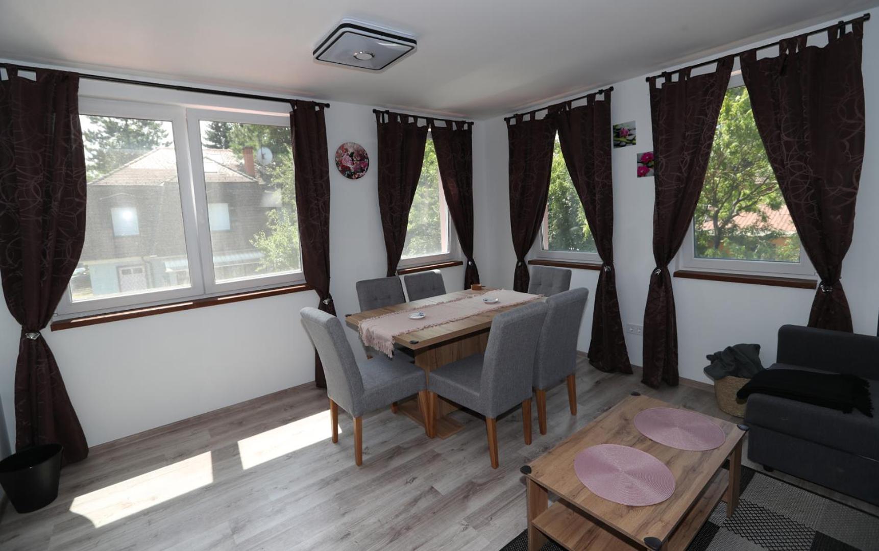 Four Flowers Apartman Шиофок Экстерьер фото