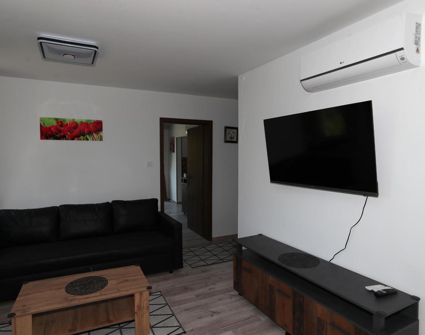 Four Flowers Apartman Шиофок Экстерьер фото