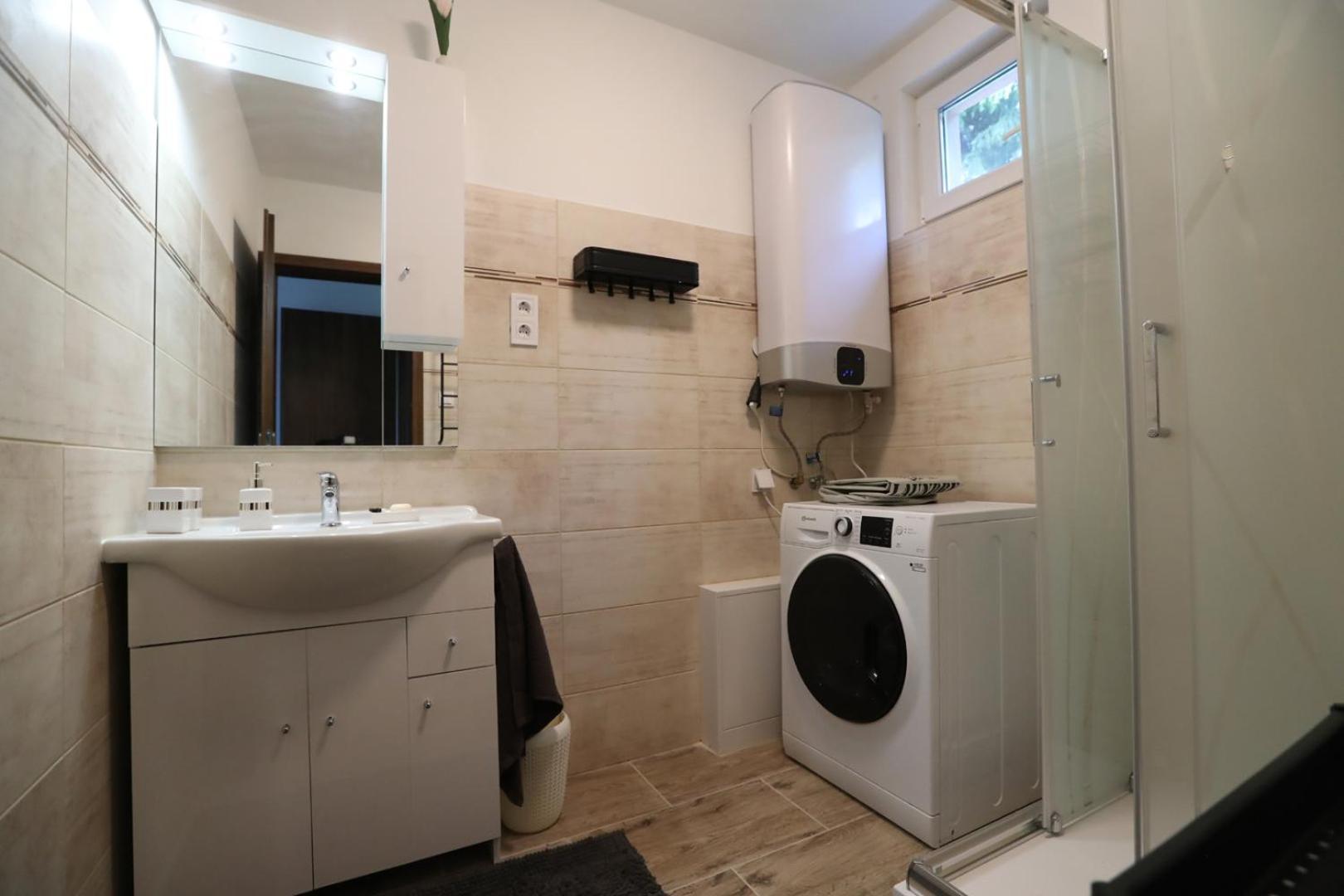 Four Flowers Apartman Шиофок Экстерьер фото